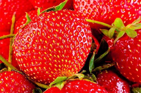 simsearch:693-06020262,k - ripe strawberry macro background Foto de stock - Super Valor sin royalties y Suscripción, Código: 400-07303341