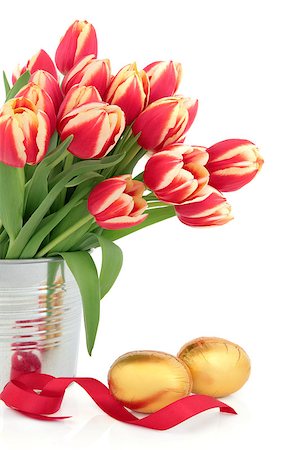 simsearch:400-06356460,k - Easter eggs with tulip flower arrangement and ribbon curl over white background. Foto de stock - Super Valor sin royalties y Suscripción, Código: 400-07303483