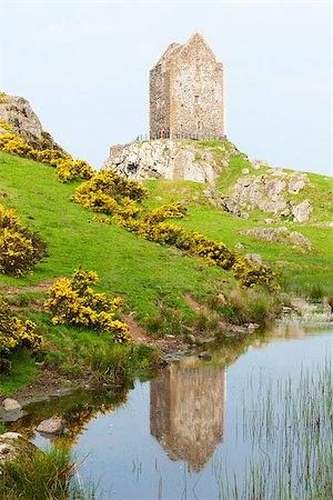 simsearch:400-07314560,k - Smailholm Tower near Kelso, Scottish Borders, Scotland Fotografie stock - Microstock e Abbonamento, Codice: 400-07314560