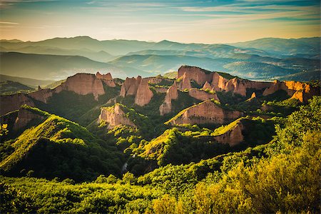 Spain. Castile and Leon Las Medulas. Roman gold mines Photographie de stock - Aubaine LD & Abonnement, Code: 400-07314610