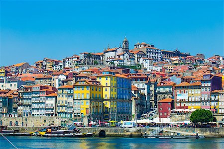 douro - Portugal. Porto city. View of Douro river in the sunny morning Foto de stock - Super Valor sin royalties y Suscripción, Código: 400-07314612