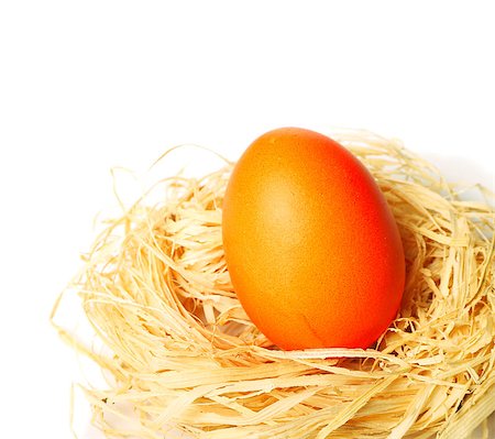 simsearch:400-07921731,k - Easter egg in bird's nest over white background Stock Photo - Budget Royalty-Free & Subscription, Code: 400-07316536