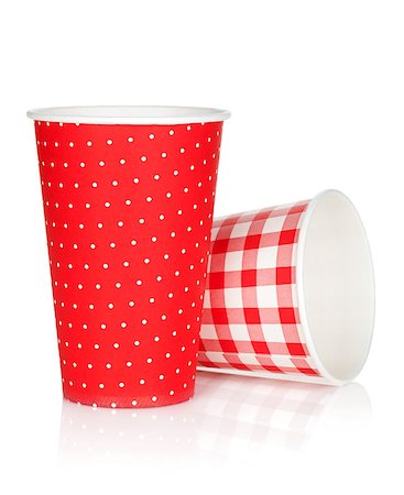 simsearch:400-06072755,k - Disposable paper cups. Isolated on white background Foto de stock - Super Valor sin royalties y Suscripción, Código: 400-07316731