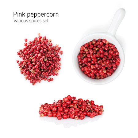 simsearch:400-08376668,k - Pink peppercorn. Isolated on white background Stock Photo - Budget Royalty-Free & Subscription, Code: 400-07316800