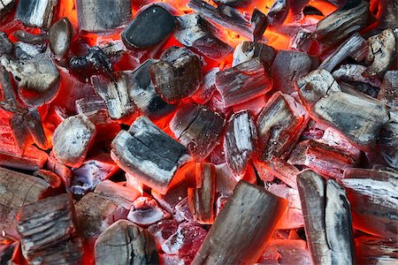 glowing red-hot charcoal Photographie de stock - Aubaine LD & Abonnement, Code: 400-07318527