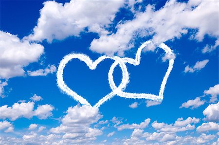 Love in the air concept with heart shape clouds Stockbilder - Microstock & Abonnement, Bildnummer: 400-07318847