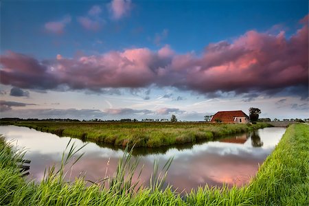 simsearch:400-07173519,k - farmhouse and river at dramatic pink sunset, Netherlands Foto de stock - Super Valor sin royalties y Suscripción, Código: 400-07319643