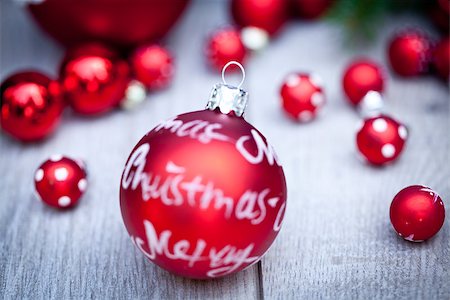 simsearch:400-08406041,k - festive glitter christmas decoration bauble seasonal winter holidays Fotografie stock - Microstock e Abbonamento, Codice: 400-07319773