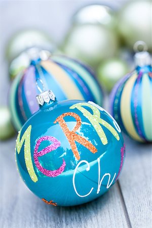 simsearch:400-08406041,k - festive glitter christmas decoration bauble seasonal winter holidays Fotografie stock - Microstock e Abbonamento, Codice: 400-07319807