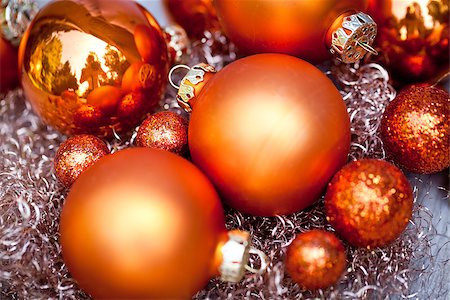 simsearch:400-08406041,k - festive glitter christmas decoration bauble seasonal winter holidays Fotografie stock - Microstock e Abbonamento, Codice: 400-07319825
