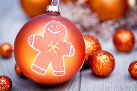simsearch:400-08406041,k - festive glitter christmas decoration bauble seasonal winter holidays Fotografie stock - Microstock e Abbonamento, Codice: 400-07319820