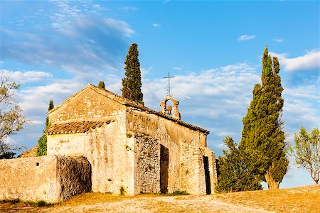 simsearch:400-05753413,k - Chapel St. Sixte near Eygalieres, Provence, France Stock Photo - Budget Royalty-Free & Subscription, Code: 400-07312564