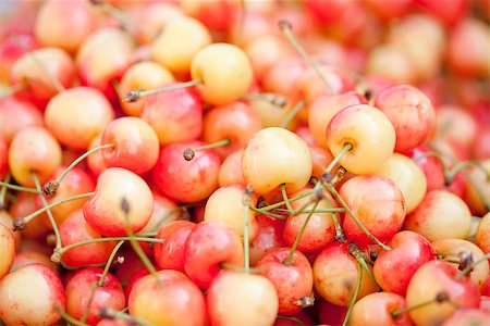 simsearch:400-06921455,k - fresh yellow red sweet cherries macro closeup on market outdoor summer Foto de stock - Super Valor sin royalties y Suscripción, Código: 400-07312881