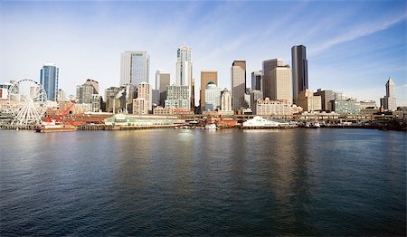 Infrastructure, Buildings, and waterfront attractions Elliott Bay Seattle Foto de stock - Super Valor sin royalties y Suscripción, Código: 400-07313616