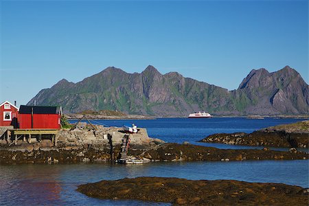 simsearch:400-08428494,k - Fishing house on tiny islets on the coast of Lofoten islands in Norway Stockbilder - Microstock & Abonnement, Bildnummer: 400-07313789