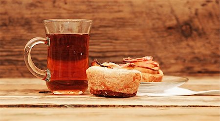 Apple cakes with cup of tea like flower Fotografie stock - Microstock e Abbonamento, Codice: 400-07320885