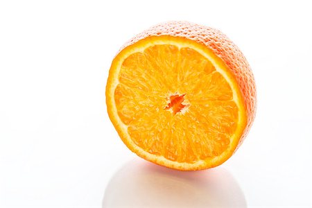 simsearch:400-07613620,k - Image of a sliced orange on white background Stockbilder - Microstock & Abonnement, Bildnummer: 400-07322382