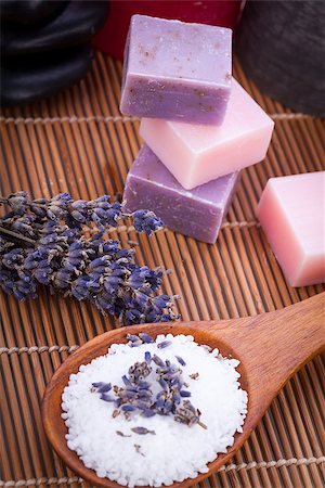 simsearch:400-05902613,k - handmade lavender soap and bath salt wellness spa aroma objects Foto de stock - Royalty-Free Super Valor e Assinatura, Número: 400-07323904