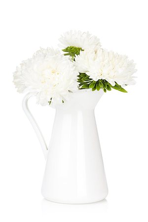 simsearch:400-04714958,k - White aster flowers. Isolated on white background Foto de stock - Super Valor sin royalties y Suscripción, Código: 400-07337716