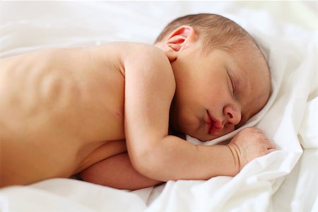 simsearch:400-07211187,k - Cute three-day old baby boy asleep Photographie de stock - Aubaine LD & Abonnement, Code: 400-07330951