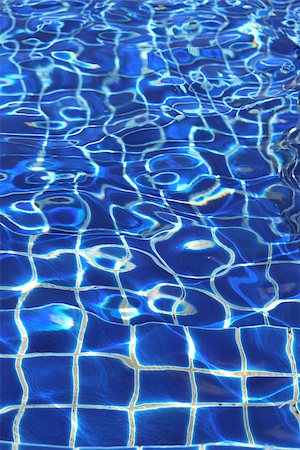 simsearch:400-07622541,k - blue clear water with waves in the pool Stock Photo - Budget Royalty-Free & Subscription, Code: 400-07331066