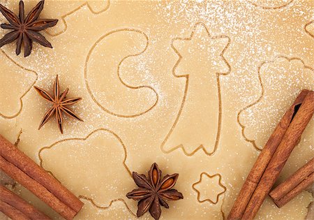 simsearch:400-05736949,k - Gingerbread dough for christmas cookies with spices Foto de stock - Super Valor sin royalties y Suscripción, Código: 400-07331616