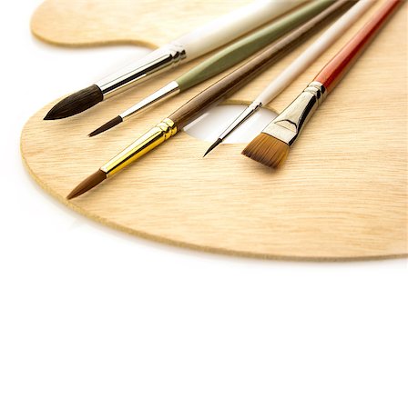 simsearch:400-07098525,k - Art color brushes on wooden palette isolated on white background Foto de stock - Super Valor sin royalties y Suscripción, Código: 400-07331687