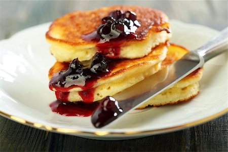 pancake bake - Plate with pancakes and cowberry sauce. Stock Photo - Budget Royalty-Free & Subscription, Code: 400-07332342