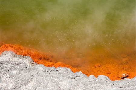 simsearch:400-04059397,k - Detail of steaming spring with bubbles champagne pool in Wai-O-Tapu geothermal area, Rotorua, New Zealand Photographie de stock - Aubaine LD & Abonnement, Code: 400-07406105