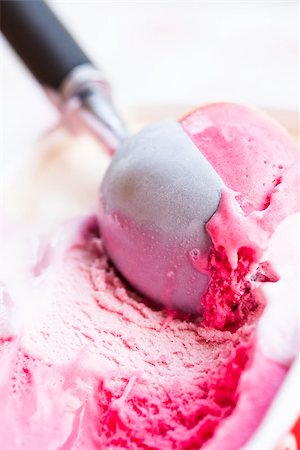 simsearch:400-07408343,k - Closeup of raspberry ice cream and metal ice cream scoop Stock Photo - Budget Royalty-Free & Subscription, Code: 400-07408340