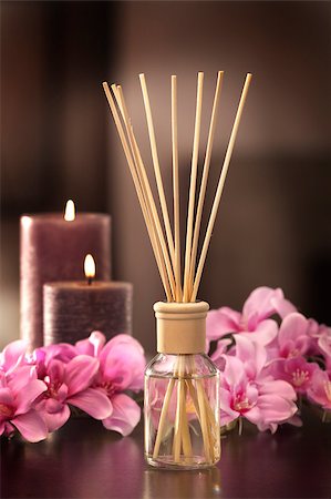 essence - air freshener sticks at home with flowers Stock Photo - Budget Royalty-Free & Subscription, Code: 400-07414075