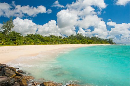 simsearch:400-07625542,k - Drill Beach is a beautiful beaches on the Caribbean island of Barbados Foto de stock - Super Valor sin royalties y Suscripción, Código: 400-07414334