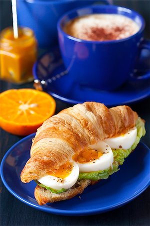 simsearch:400-07510513,k - Croissant sandwich with egg and cup of coffee for breakfast. Stock Photo - Budget Royalty-Free & Subscription, Code: 400-07414813