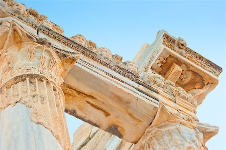 simsearch:400-07305874,k - Temple of Apollo in Turkey, Side ruins Photographie de stock - Aubaine LD & Abonnement, Code: 400-07416774