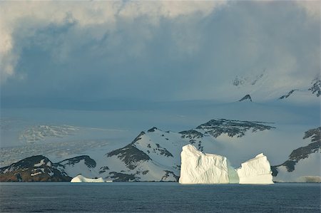 simsearch:400-05159933,k - Antarctic ice island  in atlantic ocean Stock Photo - Budget Royalty-Free & Subscription, Code: 400-07416819