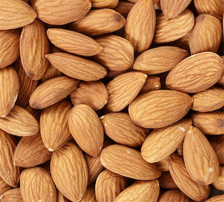 simsearch:400-08695656,k - heap of almond nuts, close up photo Foto de stock - Super Valor sin royalties y Suscripción, Código: 400-07417537
