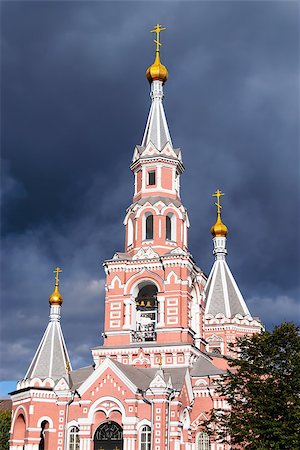 simsearch:400-06366782,k - Christian church against the sky with dark clouds. Dniprodzerzhyns'k, Ukraine. Photographie de stock - Aubaine LD & Abonnement, Code: 400-07417600