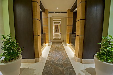 View down a corridor showing the interior of a luxury health spa Stock Photo - Budget Royalty-Free & Subscription, Code: 400-07410400