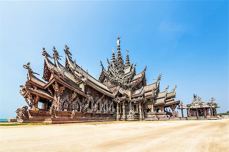 pattaya - The Wood Sanctuary of Truth in Pattaya, Chonburi, Thailand Foto de stock - Super Valor sin royalties y Suscripción, Código: 400-07411543