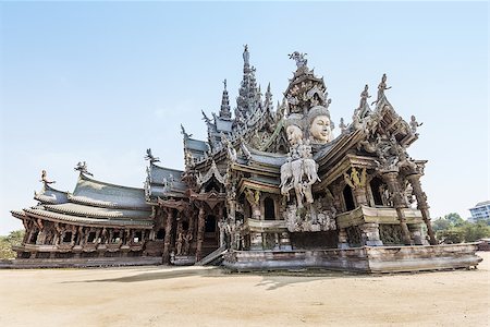 pattaya - The Wood Sanctuary of Truth in Pattaya, Chonburi, Thailand Foto de stock - Super Valor sin royalties y Suscripción, Código: 400-07411558