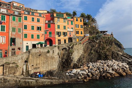 porojnicu (artist) - View of Manarola. Manarola is a small town in the province of La Spezia, Liguria, northern Italy Foto de stock - Super Valor sin royalties y Suscripción, Código: 400-07413060