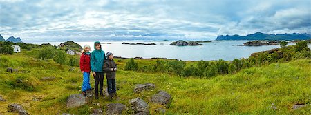 Family and summer Senja coast panorama (Norway, polar night) Foto de stock - Super Valor sin royalties y Suscripción, Código: 400-07426136