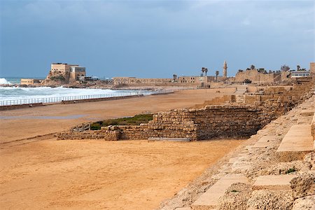 simsearch:400-05157469,k - Ruins of the ancient Romanian harbor, Caesarea, Israel . Foto de stock - Royalty-Free Super Valor e Assinatura, Número: 400-07428432