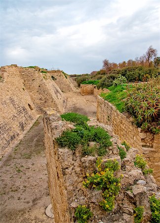 simsearch:400-05157469,k - Ruins of the ancient Romanian harbor, Caesarea, Israel . Foto de stock - Royalty-Free Super Valor e Assinatura, Número: 400-07428447