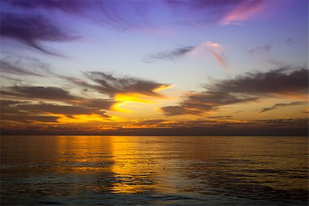 Colour sunset in Pacific ocean. Nobody. No anyone. Fotografie stock - Microstock e Abbonamento, Codice: 400-07420888