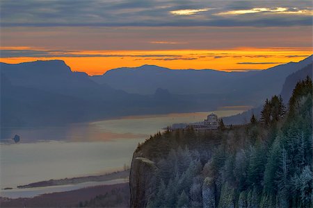 simsearch:400-07514840,k - Sunrise Over Crown Point at Columbia River Gorge Stock Photo - Budget Royalty-Free & Subscription, Code: 400-07421012