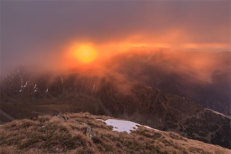 simsearch:400-07302061,k - Sunrise in Fagaras Mountains. Southern Carpathians, Romania Foto de stock - Royalty-Free Super Valor e Assinatura, Número: 400-07421425