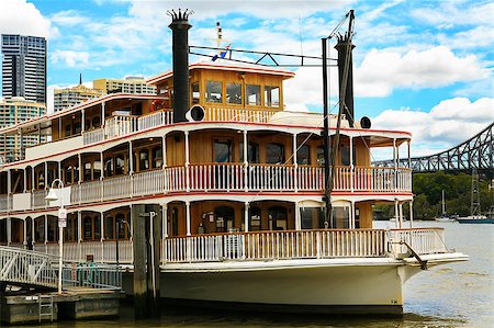 Ferry docked at pier during cruise along Brisbane River, QLD, Australia Stock Photo - Budget Royalty-Free & Subscription, Code: 400-07421981