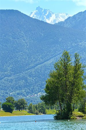 simsearch:400-07406491,k - Lake Passy and Mont Blanc mountain massif summer view (Chamonix, France). Photographie de stock - Aubaine LD & Abonnement, Code: 400-07430622