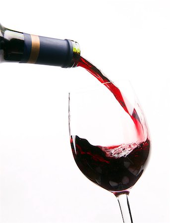 simsearch:695-05771702,k - Red Wine falls into a vessel designed for your mouth Fotografie stock - Microstock e Abbonamento, Codice: 400-07444591